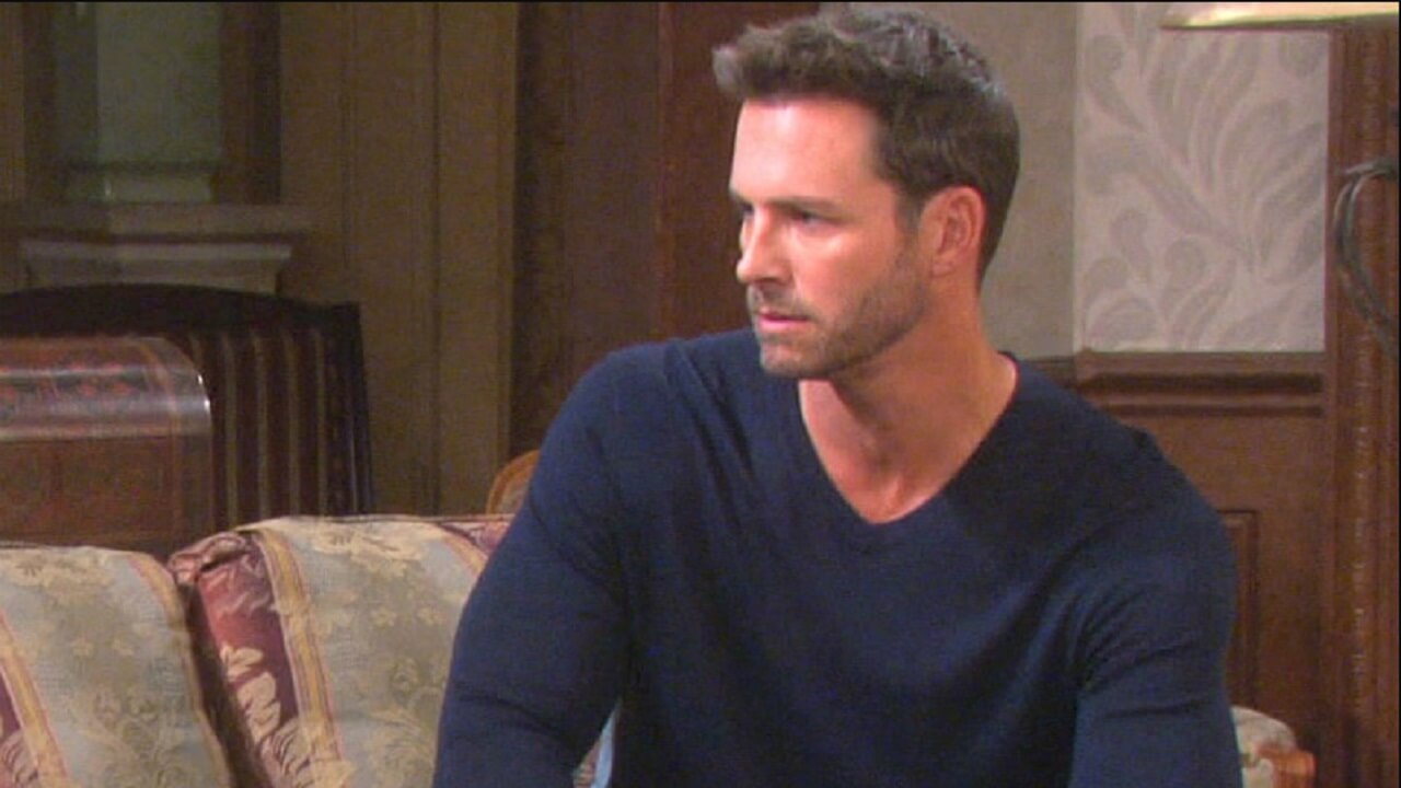 Days of Our Lives Brady Makes His Move On Kristen
